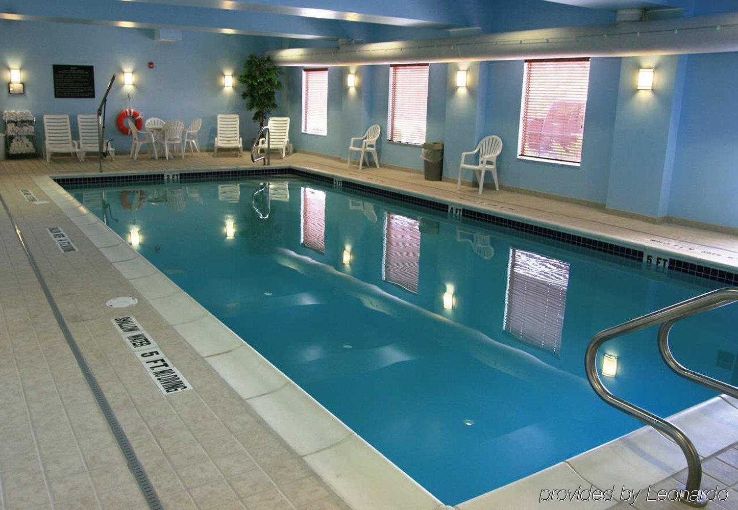 Hampton Inn Belle Vernon Удобства фото